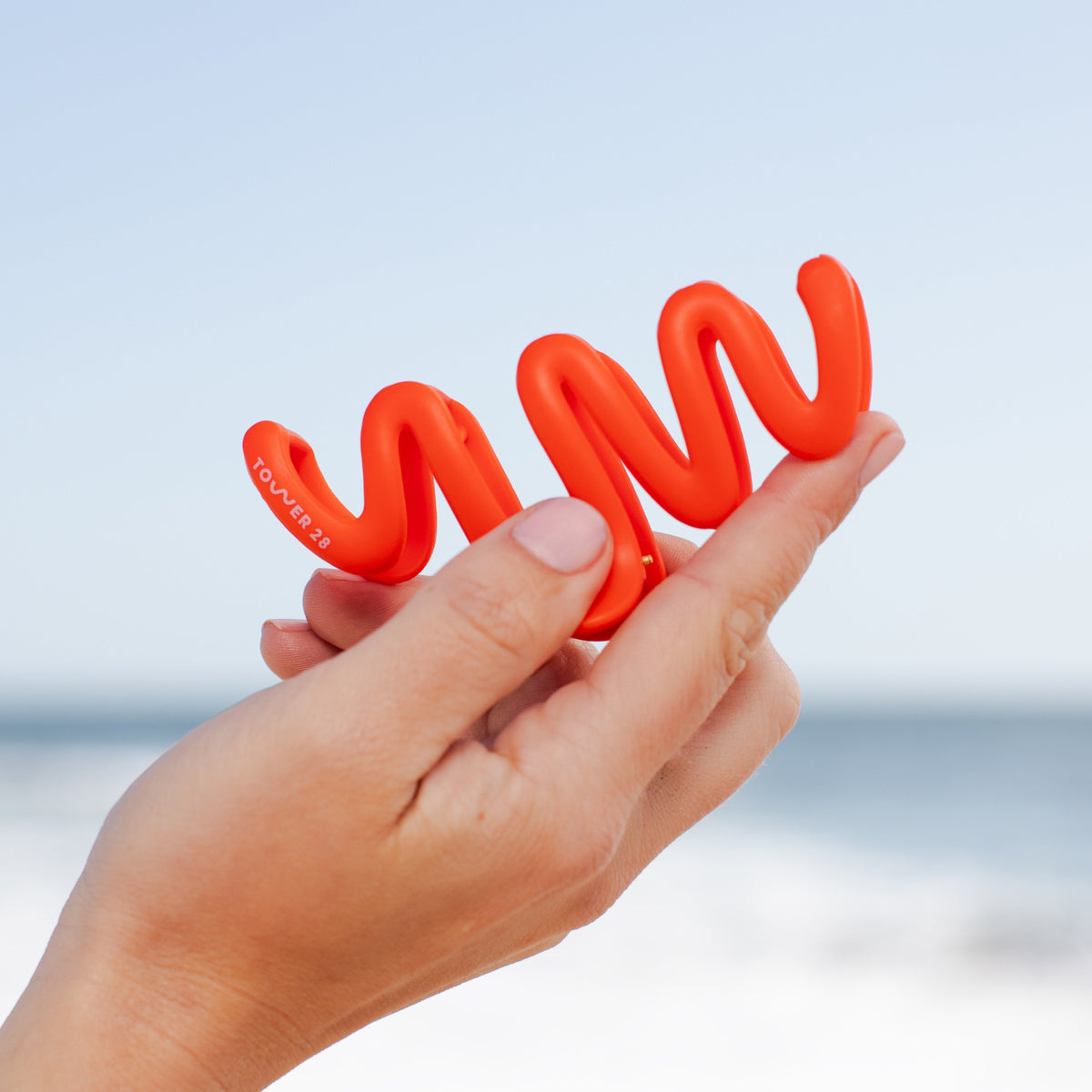 The ‘W’ Claw Clip O1